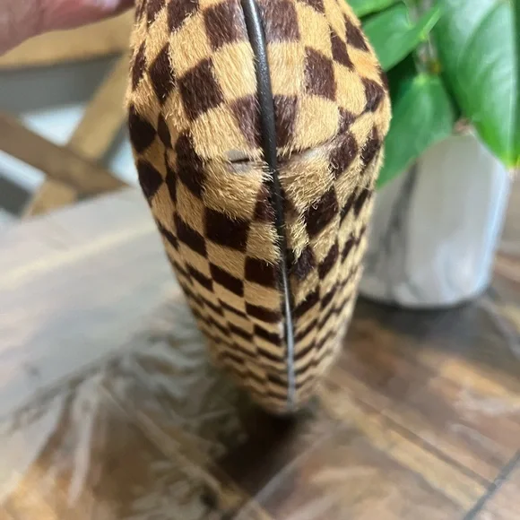 Louis Vuitton Brown and Tan Checkered Shoulder Bag - Picture 12 of 14